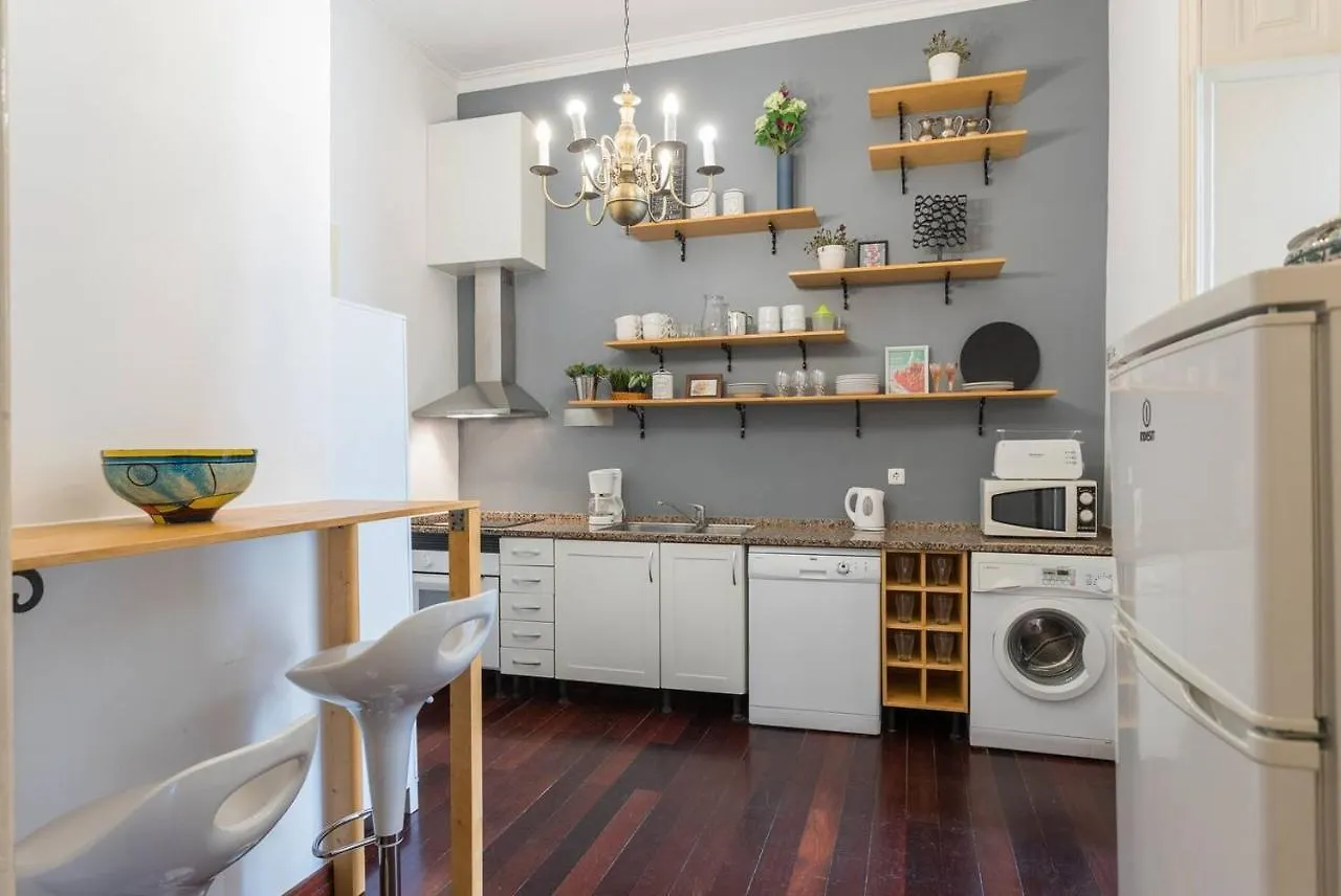 3 Bedroom, 2 Bathroom - Palma Residence Lisbon