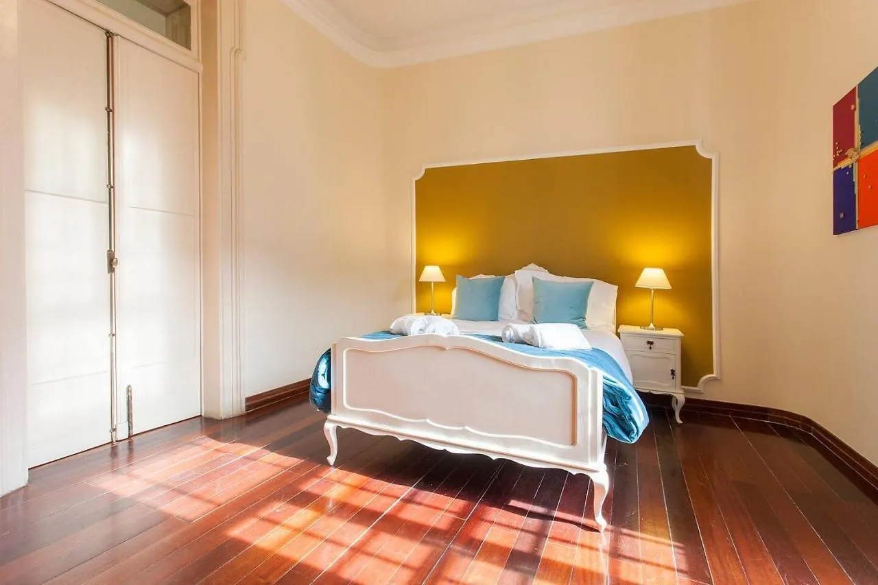 3 Bedroom, 2 Bathroom - Palma Residence Lisbon 0*,