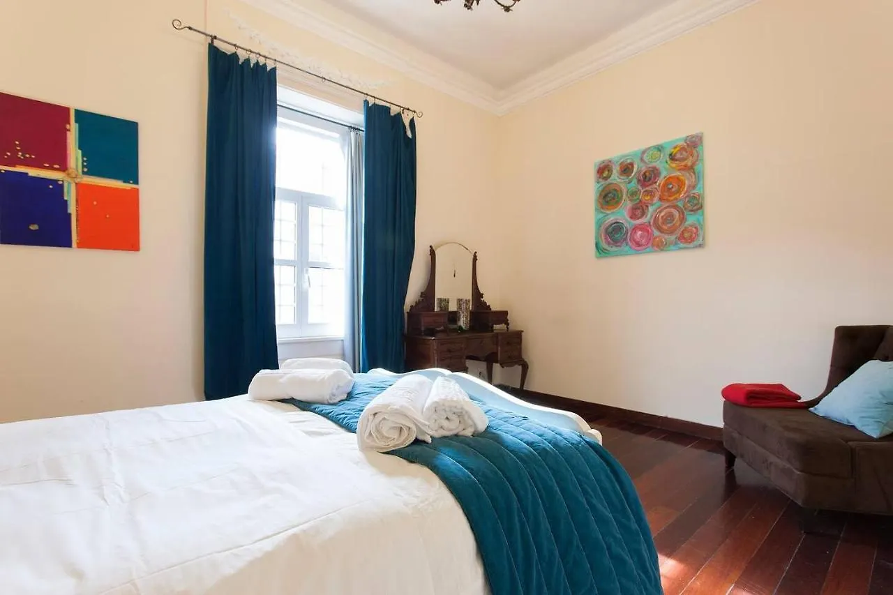 3 Bedroom, 2 Bathroom - Palma Residence Lisbon 0*,