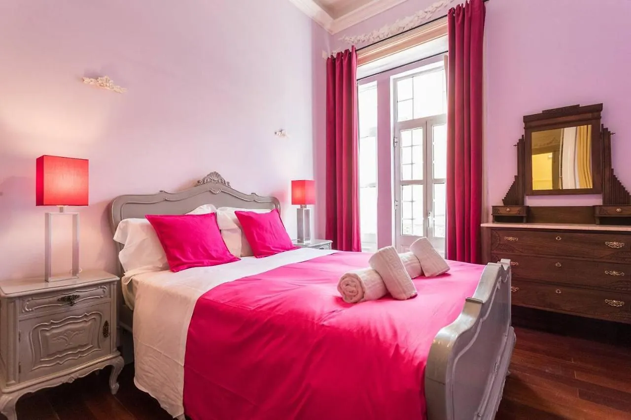 3 Bedroom, 2 Bathroom - Palma Residence Lisbon